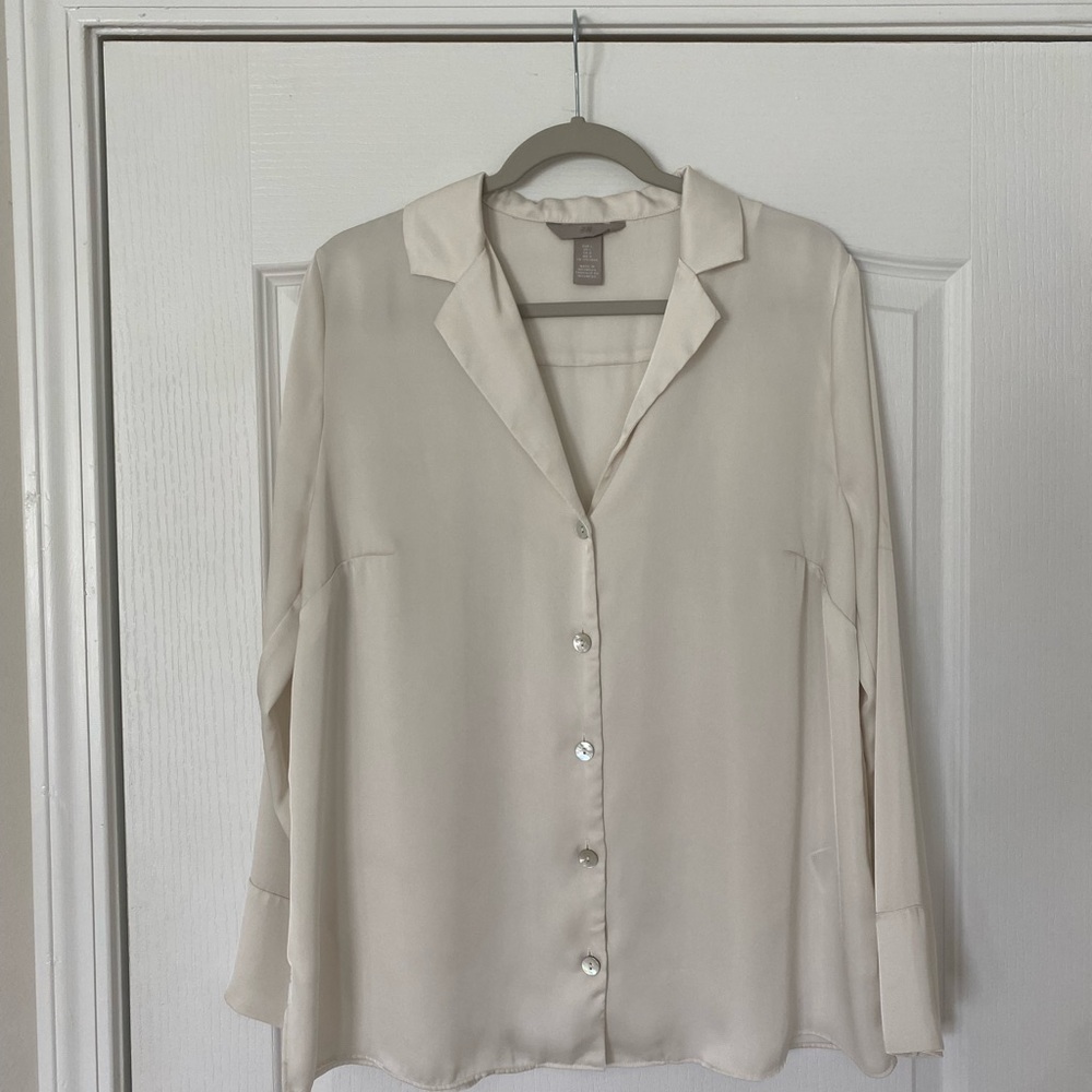 H&M Cream Metallic Silky Long Sleeve Button Down Shirt Womens Size Large
